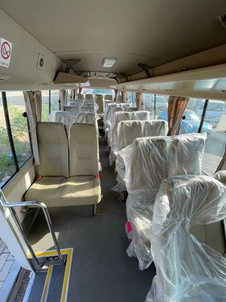 تويوتا كوستر ميني باص gallery image 3