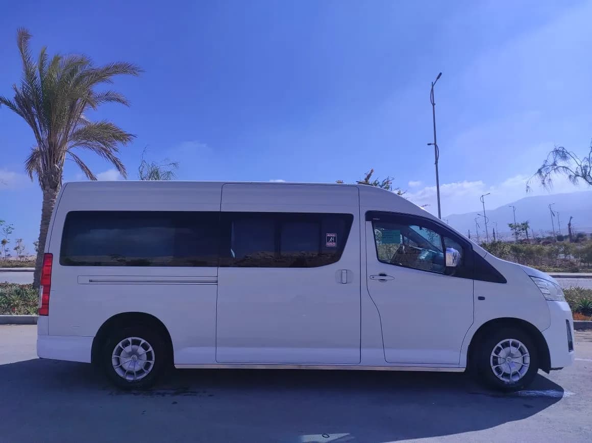 ميكروباص تويوتا هايس