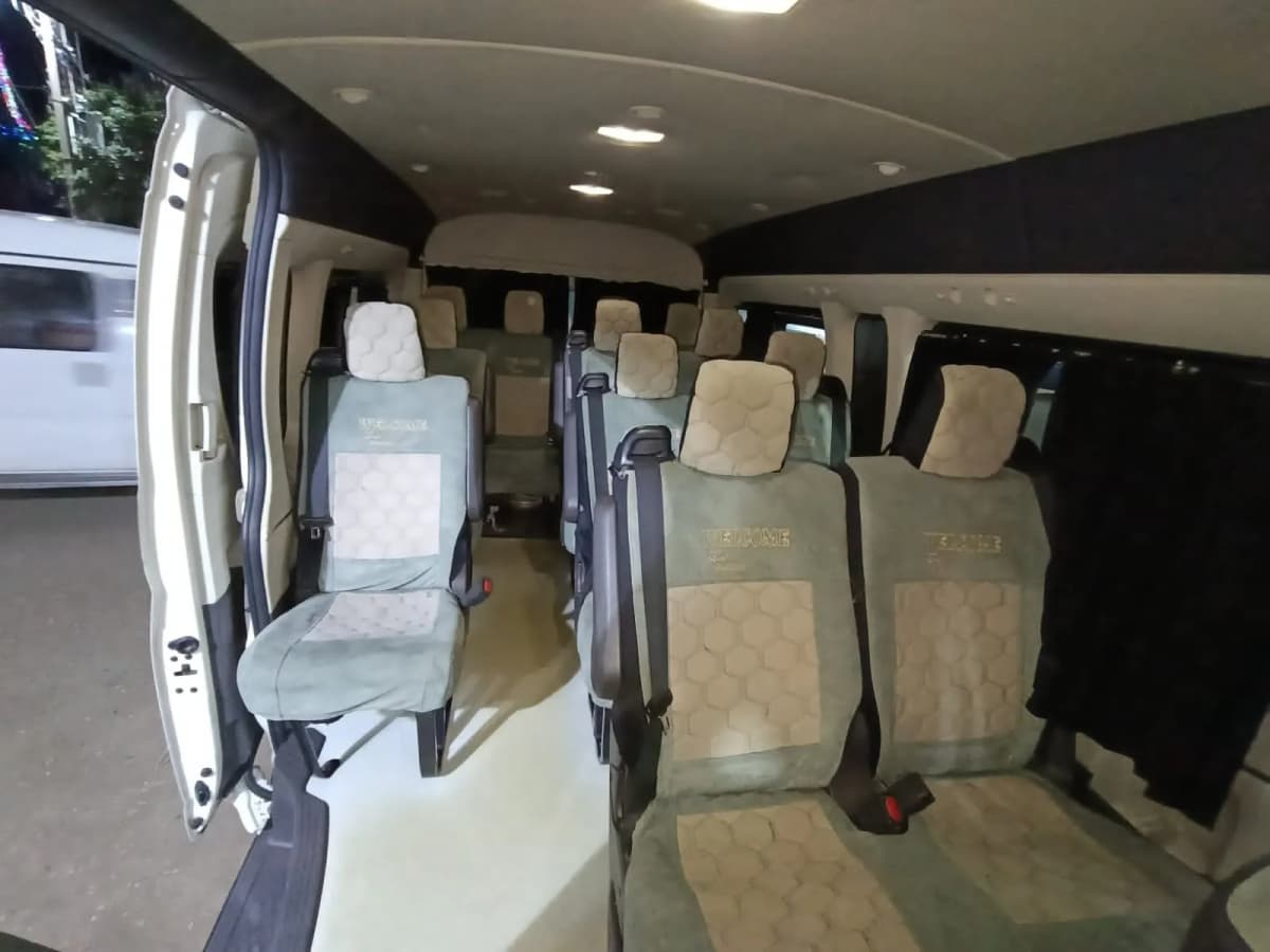 ميكروباص تويوتا هايس gallery image 5